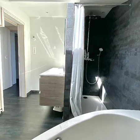 Le Bout Du Monde * 圣莱奥纳尔