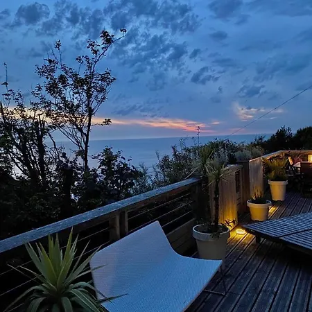 Le Bout Du Monde 圣莱奥纳尔