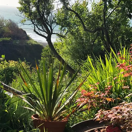 Le Bout Du Monde Nyaraló Saint-Léonard